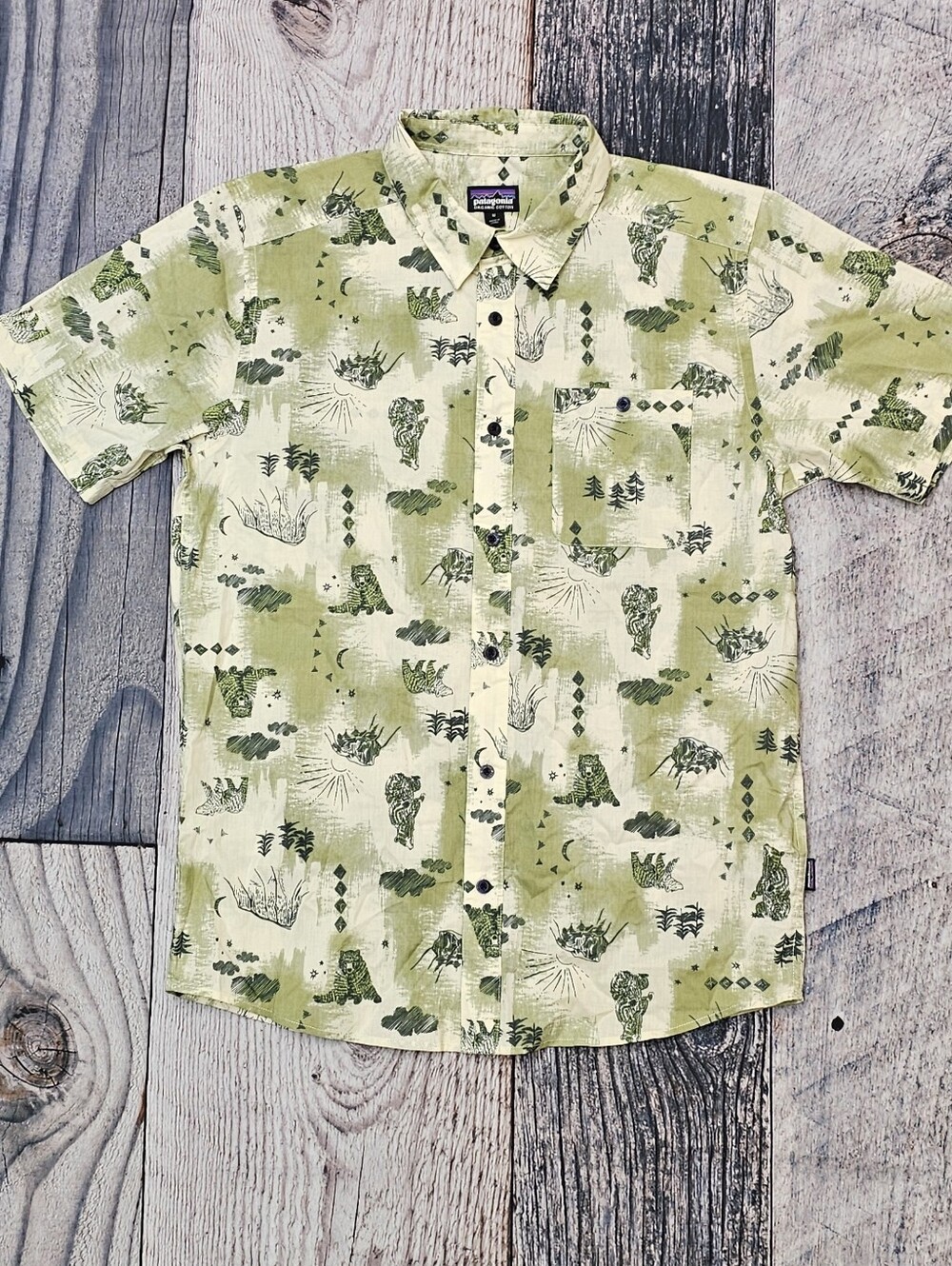 Patagonia Go To Shirt Half Dome Bear Mountain Graphic Camp Men's Size Medium NWT